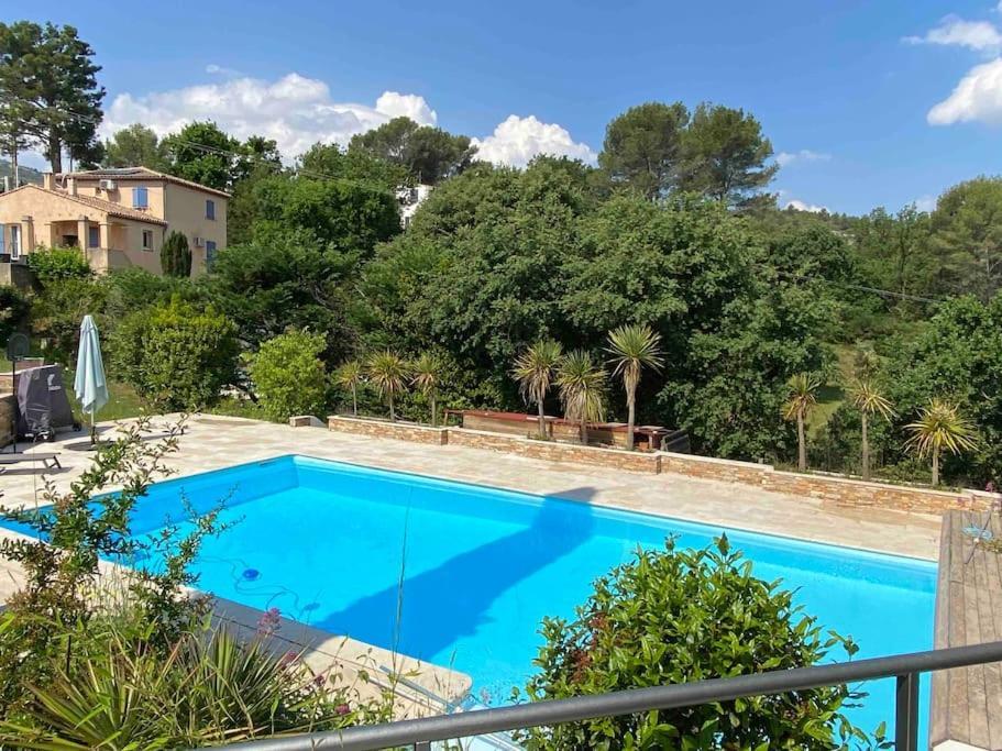 Appartement 2-4 Pers. Piscine, Entre Aix Et Cassis La Destrousse Esterno foto